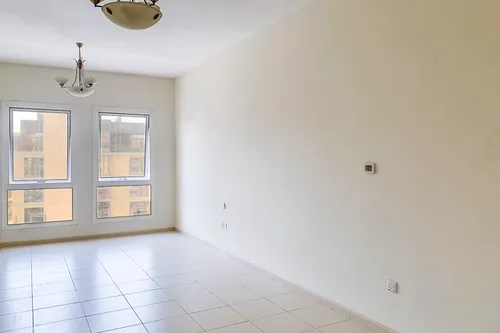 Apartment in Maple 1
