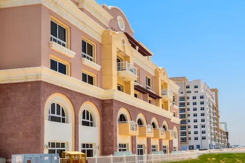 Apartment in Maple 1