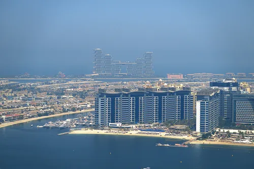 4 Bedrooms Apartment in Beach Vista