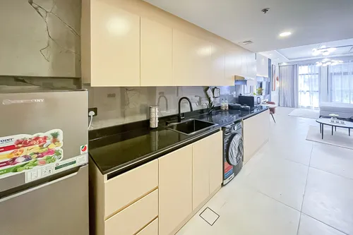 Apartment in Lincoln Park Northside