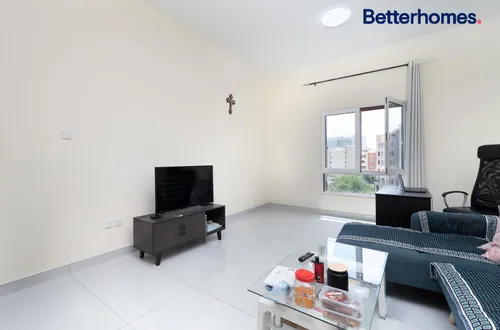 Vacant on Transfer | V type | Balcony | Street 5