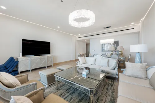 3 Bedrooms Apartment in Kempinski Palm Residence