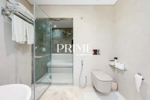 2 Bedrooms Apartment in Jumeirah Living Marina Gate