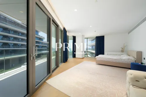 3 Bedrooms Apartment in Mansion 1