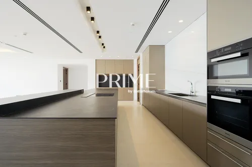 3 Bedrooms Apartment in Mansion 2