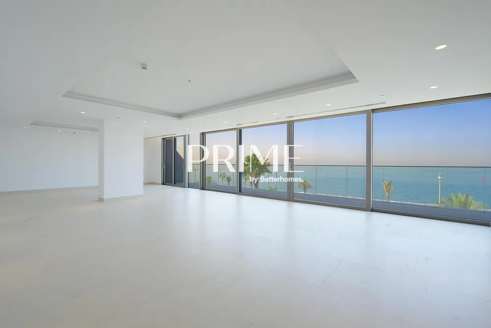 3 Bedrooms Apartment in Mansion 2