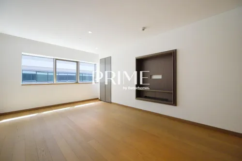 3 Bedrooms Apartment in Mansion 2
