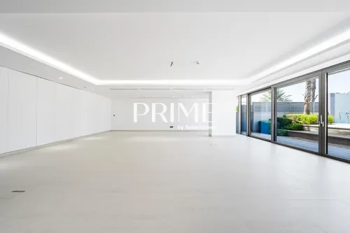 3 Bedrooms Apartment in Mansion 2
