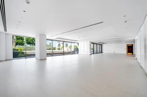 Private Pool | Vacant | Multiple Options