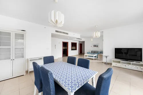 3 Bedrooms Apartment in Murjan 1
