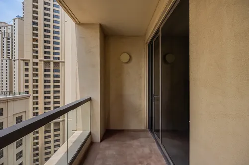 3 Bedrooms Apartment in Murjan 1