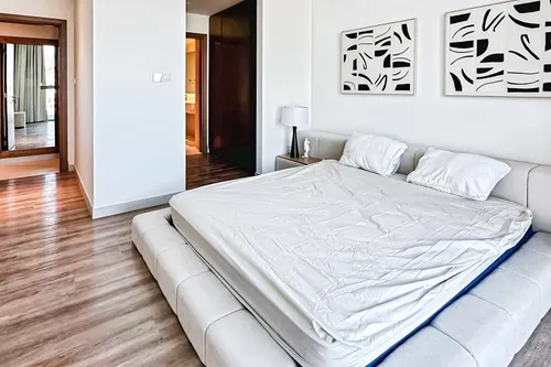 2 Bedrooms Apartment in Canal Front Residence 6