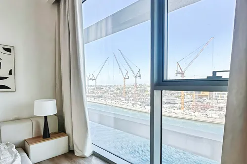 2 Bedrooms Apartment in Canal Front Residence 6