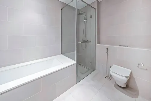 2 Bedrooms Apartment in Canal Front Residence 6