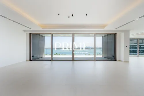 4 Bedrooms Apartment in Mansion 1