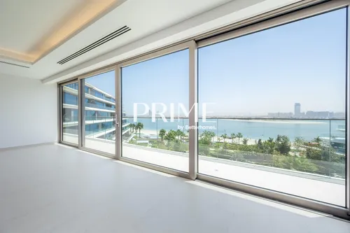 4 Bedrooms Apartment in Mansion 1