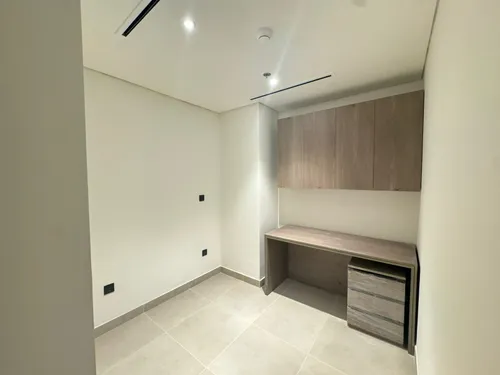 2 Bedrooms Apartment in 555 Park Views