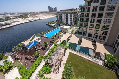 2 Bedrooms Apartment in The Cove Building 1