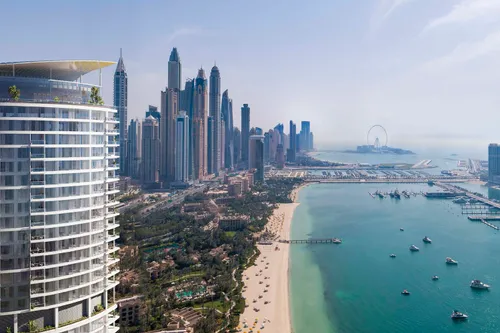 2 Bedrooms Apartment in Palm Beach Towers 1