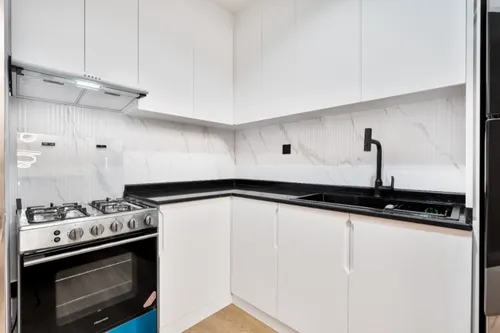 1 Bedroom Apartment in Mayfair Residency