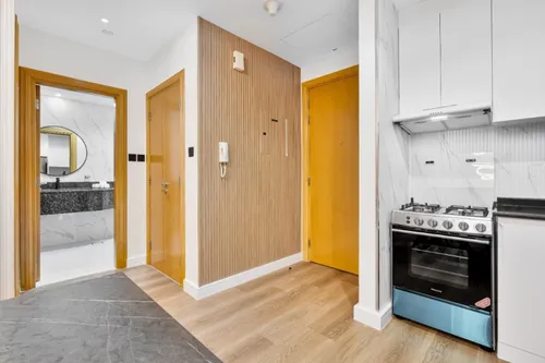 1 Bedroom Apartment in Mayfair Residency