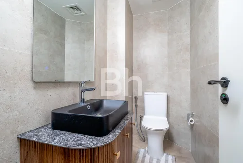 2 Bedrooms Apartment in Al Hallawi
