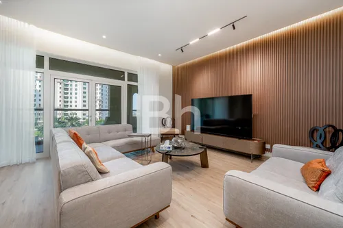 2 Bedrooms Apartment in Al Hallawi