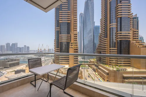 1 Bedroom Apartment in Botanica Tower