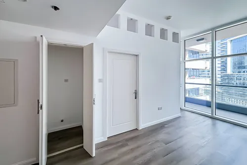 1 Bedroom Apartment in Bay Square
