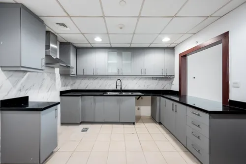3 Bedrooms Apartment in Rimal 5