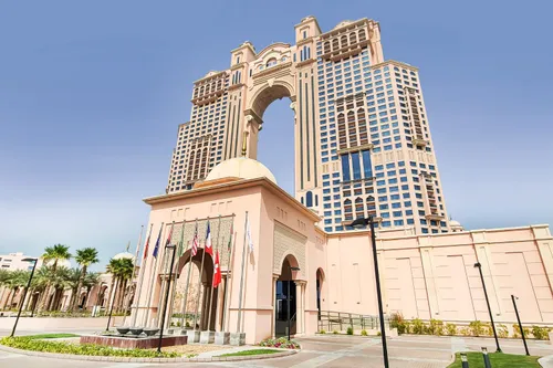 2 Bedrooms Apartment in Fairmont Marina Residence