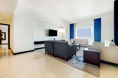 3 Bedrooms Apartment in Fairmont Marina Residence