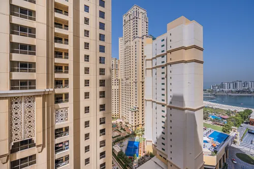 3 Bedrooms Apartment in Amwaj 4