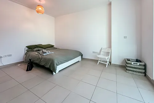 1 Bedroom Apartment in Shemara Tower