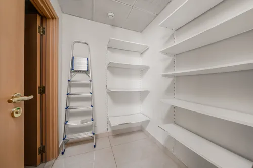 3 Bedrooms Apartment in Marina Mansions