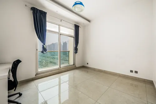 3 Bedrooms Apartment in Marina Mansions