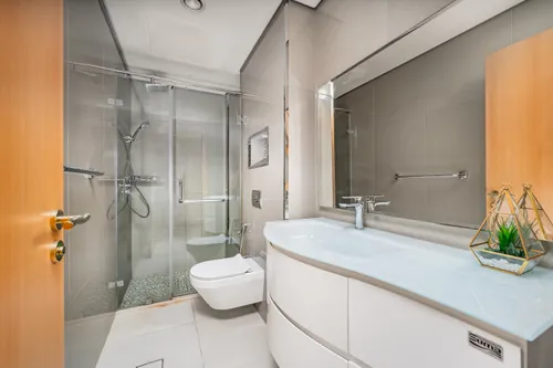 3 Bedrooms Apartment in Marina Mansions