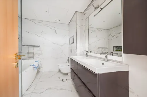 3 Bedrooms Apartment in Marina Mansions