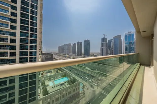 3 Bedrooms Apartment in Marina Mansions