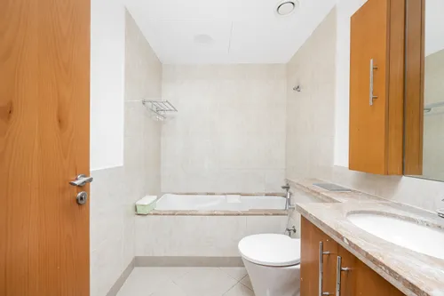 2 Bedrooms Apartment in The Links East Tower