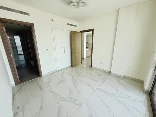 2 Bedrooms Apartment in One Park Avenue