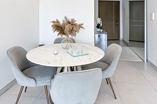 1 Bedroom Apartment in The Bay