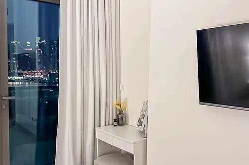 1 Bedroom Apartment in The Bay