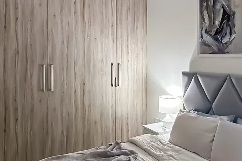 1 Bedroom Apartment in The Bay