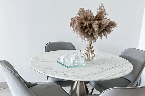 1 Bedroom Apartment in The Bay