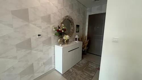2 Bedrooms Apartment in The Bay