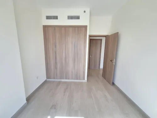 3 Bedrooms Apartment in Azizi Pearl