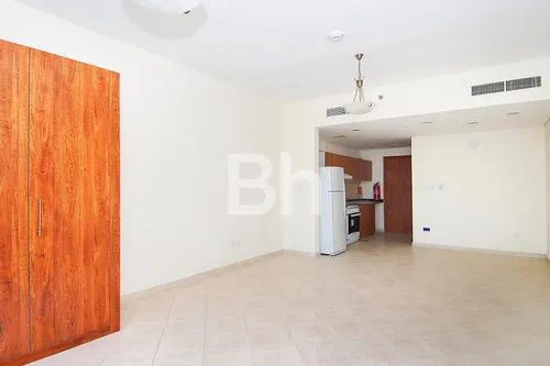 Higher Floor | With Parking | Tenanted