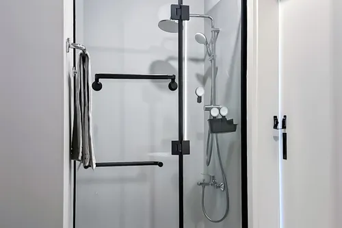 2 Bedrooms Apartment in Edmonton Elm