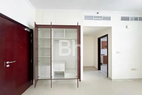 Apartment in DEC Tower 3